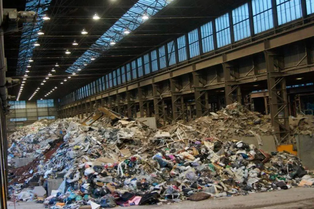 Durable wear resistant linings for bulk material  handling